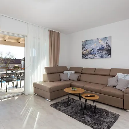 House House Milotici Tinjan