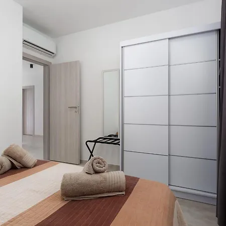 Holiday home House House Milotici Tinjan